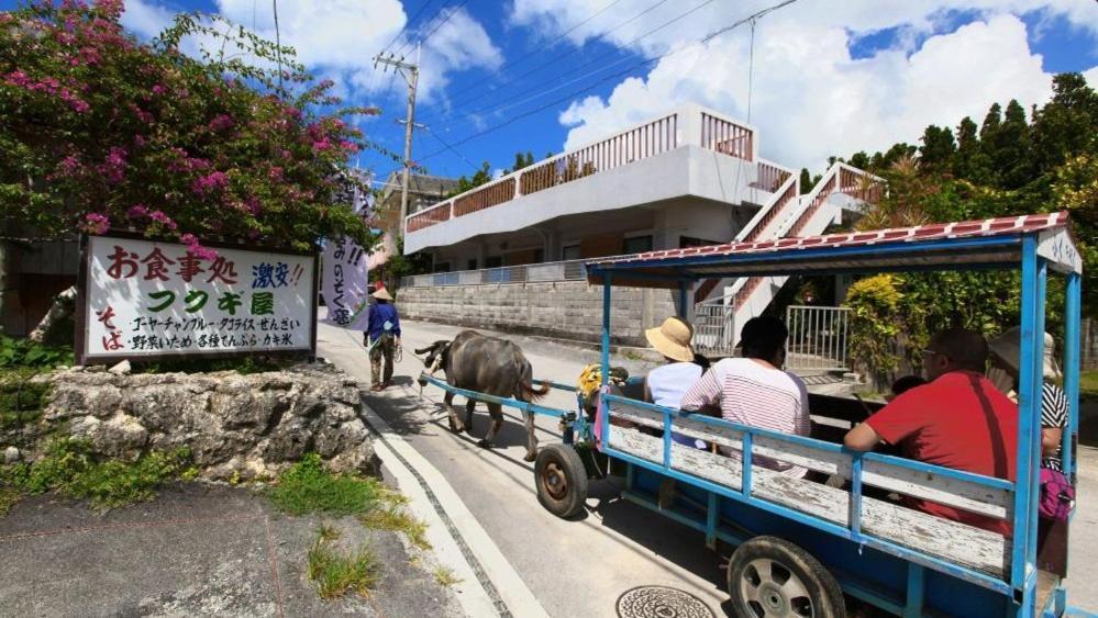 Coral Apartment Onna Ngoại thất bức ảnh